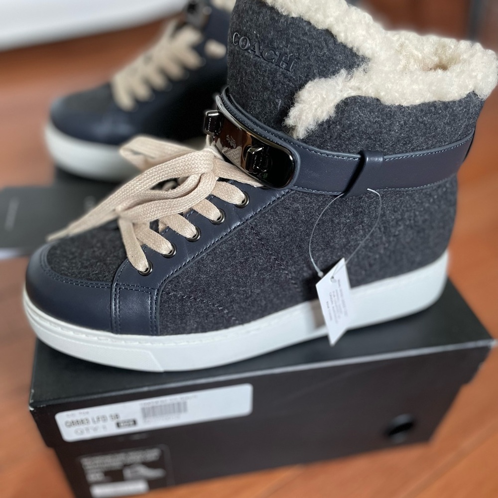 Richmond Shrl Wool/Shrl Heathered Dark Grey Coach New York Shoes Size 5.